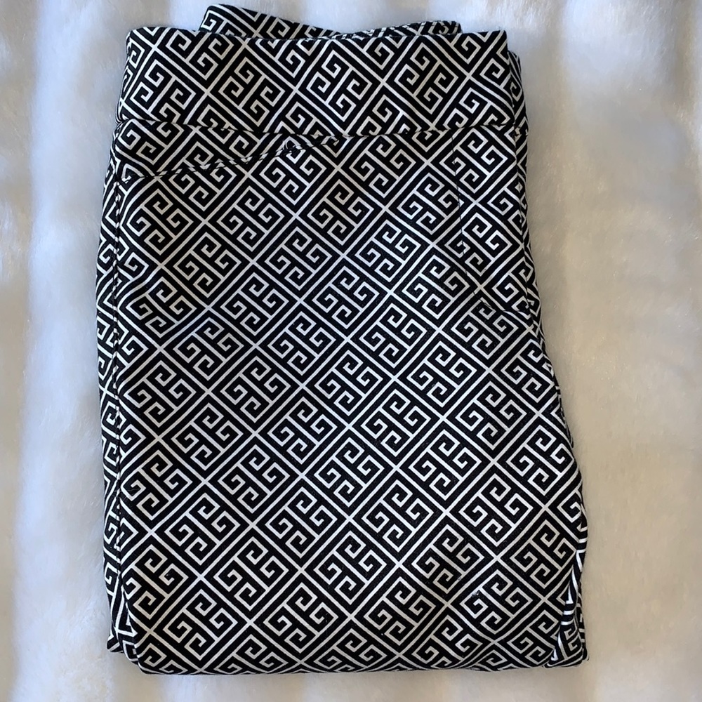 White House Black Market Ankle Pants Size 2